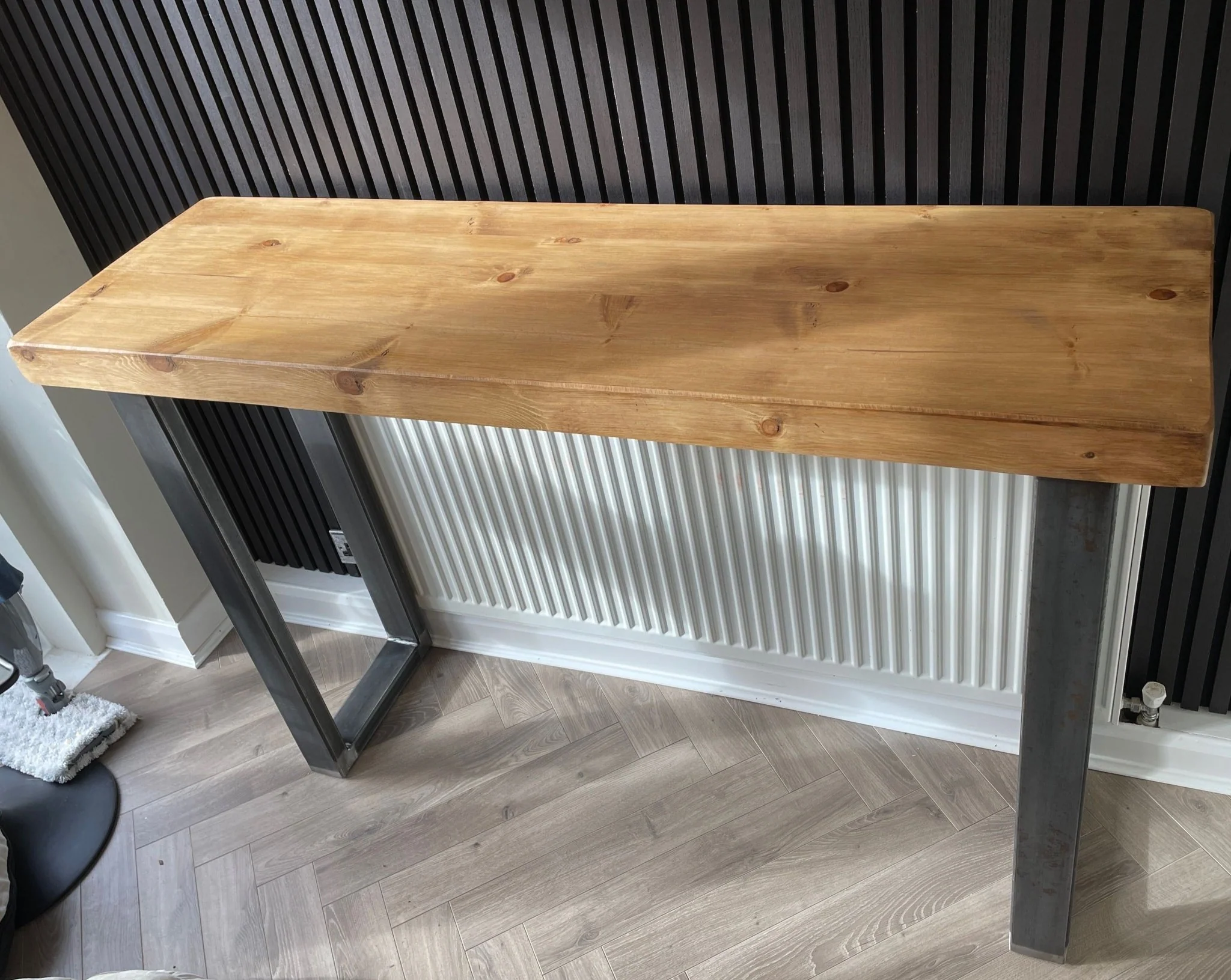 Chunky & Sturdy Breakfast Bar - Image 5